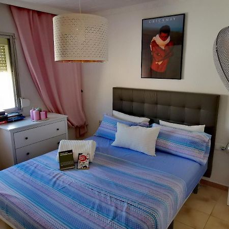 Apartamento Regina Apartment Фуeнхирола Екстериор снимка