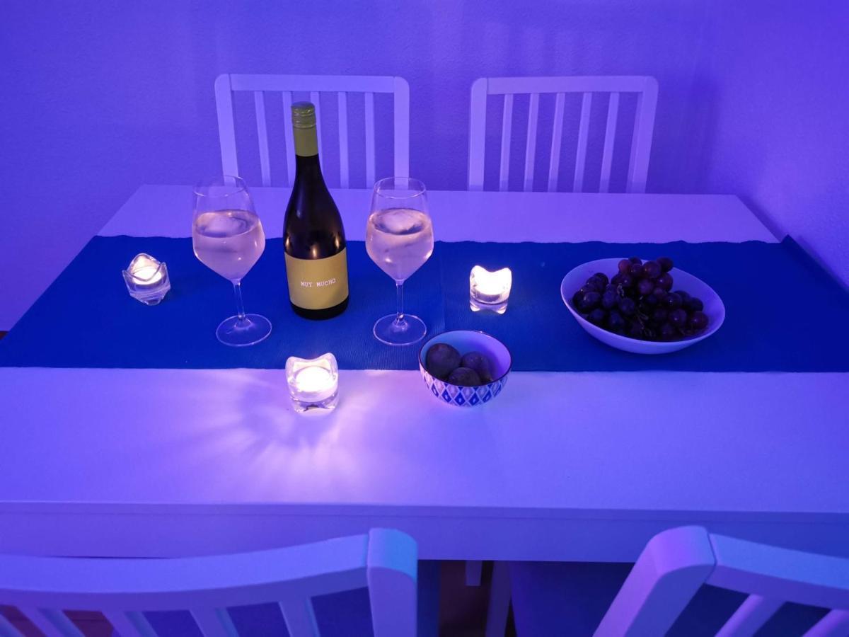 Apartamento Regina Apartment Фуeнхирола Екстериор снимка