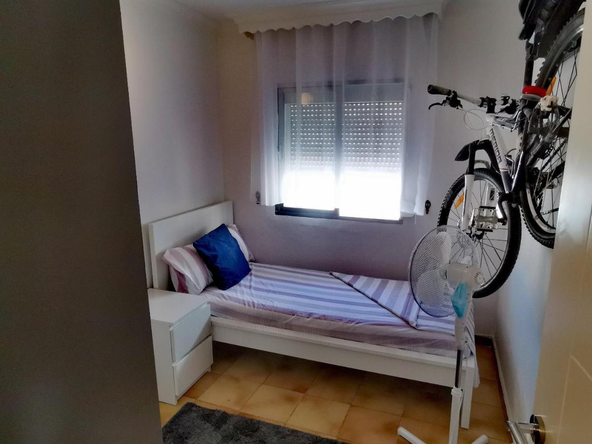 Apartamento Regina Apartment Фуeнхирола Екстериор снимка